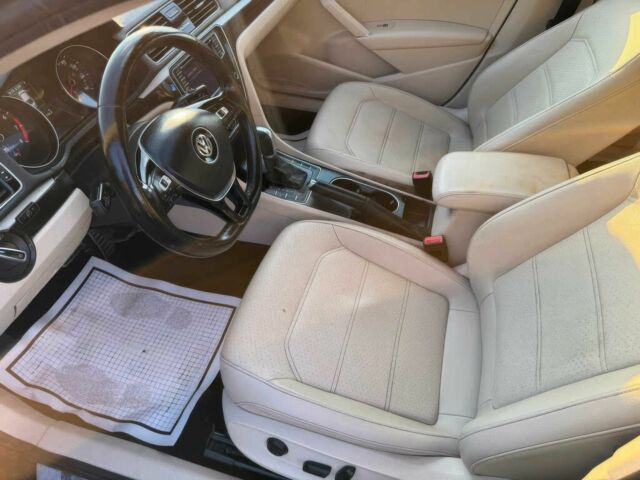 Чорний Фольксваген Пассат, об'ємом двигуна 2 л та пробігом 34 тис. км за 11200 $, фото 8 на Automoto.ua