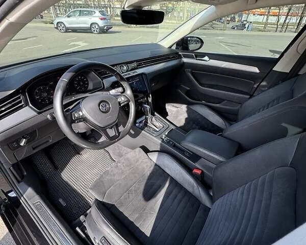 Черный Фольксваген Пассат, объемом двигателя 1.97 л и пробегом 183 тыс. км за 26500 $, фото 7 на Automoto.ua