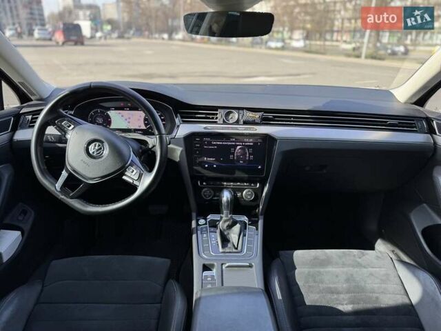 Черный Фольксваген Пассат, объемом двигателя 1.97 л и пробегом 183 тыс. км за 26500 $, фото 1 на Automoto.ua