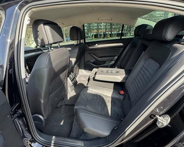 Черный Фольксваген Пассат, объемом двигателя 1.97 л и пробегом 183 тыс. км за 26500 $, фото 5 на Automoto.ua