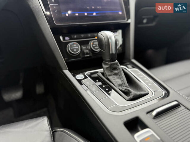 Черный Фольксваген Пассат, объемом двигателя 2 л и пробегом 191 тыс. км за 25700 $, фото 109 на Automoto.ua