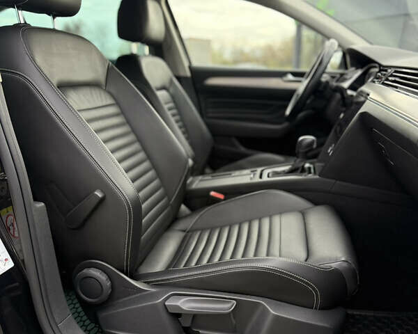 Черный Фольксваген Пассат, объемом двигателя 2 л и пробегом 191 тыс. км за 25700 $, фото 81 на Automoto.ua