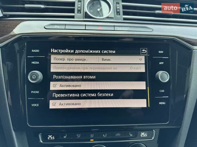 Черный Фольксваген Пассат, объемом двигателя 2 л и пробегом 81 тыс. км за 26500 $, фото 31 на Automoto.ua