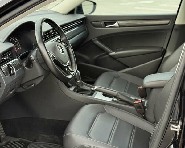 Черный Фольксваген Пассат, объемом двигателя 2 л и пробегом 29 тыс. км за 14699 $, фото 30 на Automoto.ua