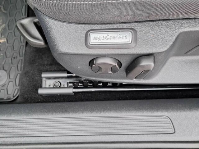 Черный Фольксваген Пассат, объемом двигателя 2 л и пробегом 108 тыс. км за 10600 $, фото 17 на Automoto.ua