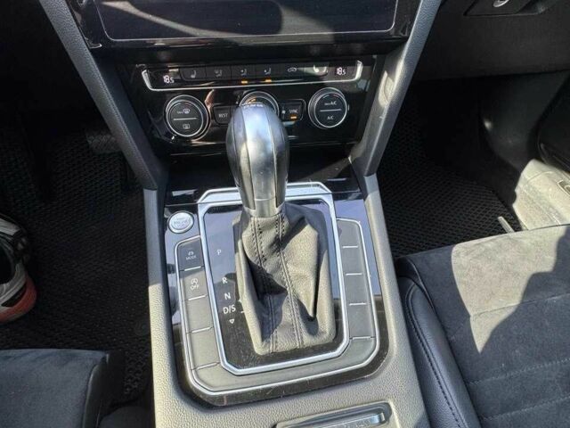 Чорний Фольксваген Пассат, об'ємом двигуна 2 л та пробігом 189 тис. км за 23500 $, фото 5 на Automoto.ua