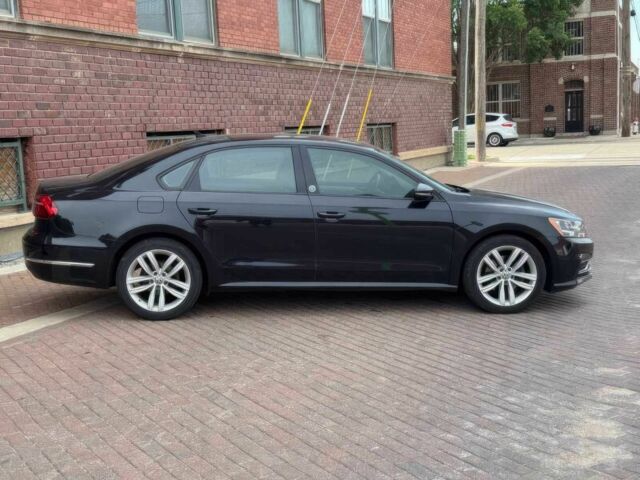 Фольксваген Пассат 2019 в Львове на Automoto.ua Черный Фольксваген Пассат, объемом двигателя 2 л и пробегом 35 тыс. км за 2800 $, фото 3 на Automoto.ua