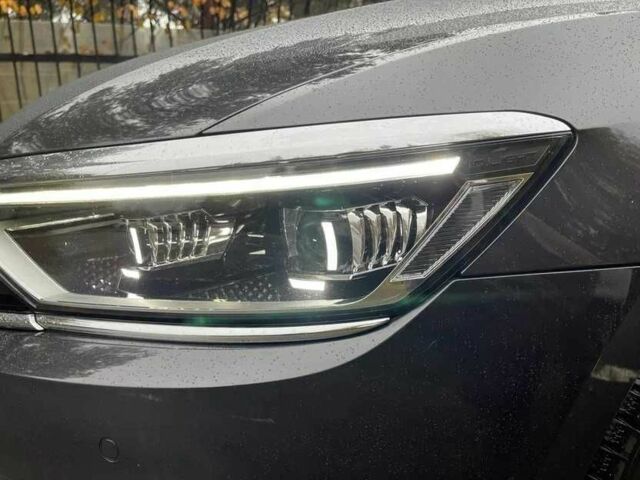 Чорний Фольксваген Пассат, об'ємом двигуна 2 л та пробігом 176 тис. км за 15000 $, фото 5 на Automoto.ua