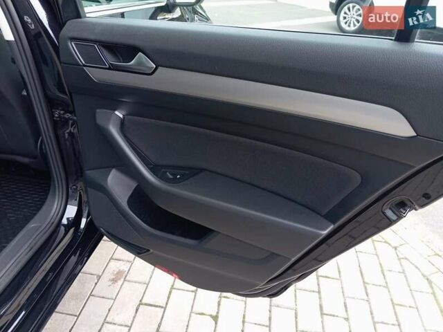 Черный Фольксваген Пассат, объемом двигателя 1.8 л и пробегом 73 тыс. км за 22500 $, фото 29 на Automoto.ua