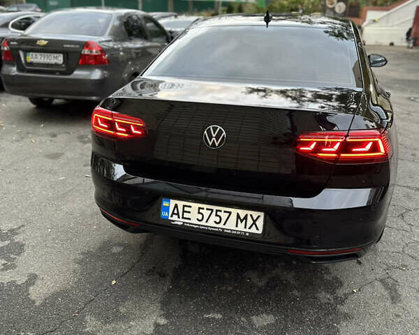 Черный Фольксваген Пассат, объемом двигателя 1.97 л и пробегом 292 тыс. км за 25000 $, фото 8 на Automoto.ua