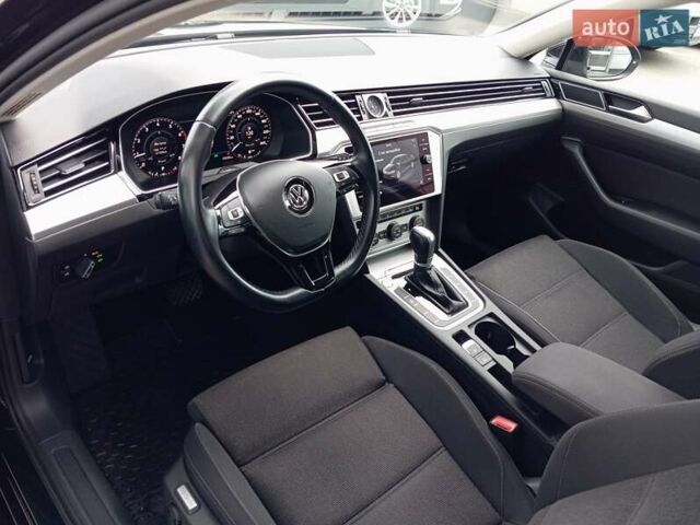 Черный Фольксваген Пассат, объемом двигателя 1.8 л и пробегом 73 тыс. км за 22500 $, фото 7 на Automoto.ua