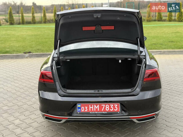 Черный Фольксваген Пассат, объемом двигателя 2 л и пробегом 191 тыс. км за 25700 $, фото 61 на Automoto.ua