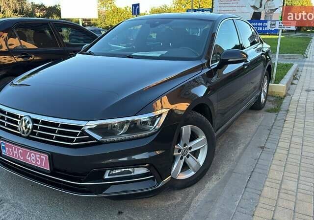 Черный Фольксваген Пассат, объемом двигателя 1.97 л и пробегом 120 тыс. км за 21900 $, фото 7 на Automoto.ua