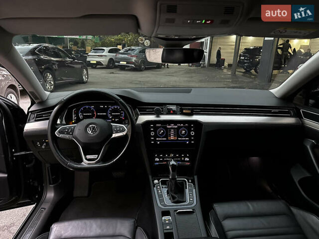 Черный Фольксваген Пассат, объемом двигателя 1.97 л и пробегом 292 тыс. км за 25000 $, фото 5 на Automoto.ua
