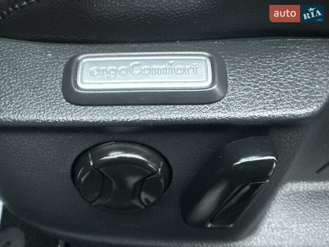 Черный Фольксваген Пассат, объемом двигателя 1.97 л и пробегом 237 тыс. км за 21999 $, фото 33 на Automoto.ua