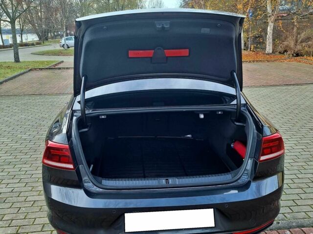 Черный Фольксваген Пассат, объемом двигателя 2 л и пробегом 108 тыс. км за 10600 $, фото 12 на Automoto.ua