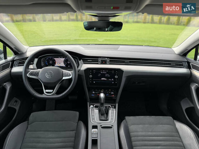 Черный Фольксваген Пассат, объемом двигателя 2 л и пробегом 98 тыс. км за 37700 $, фото 108 на Automoto.ua