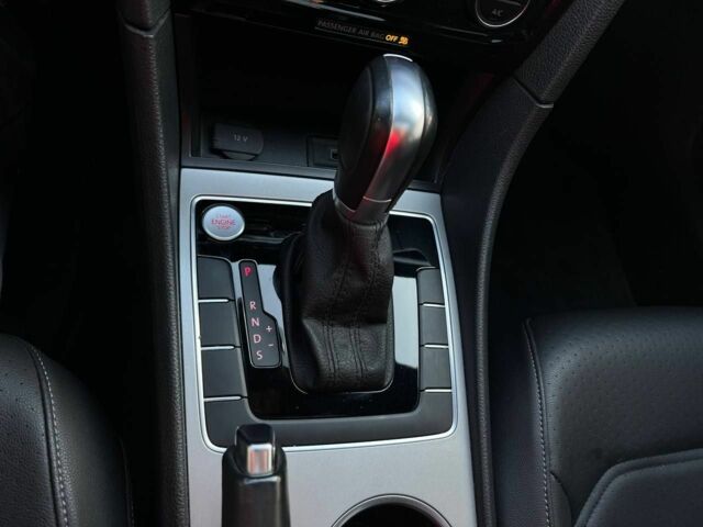 Чорний Фольксваген Пассат, об'ємом двигуна 2 л та пробігом 90 тис. км за 17800 $, фото 13 на Automoto.ua