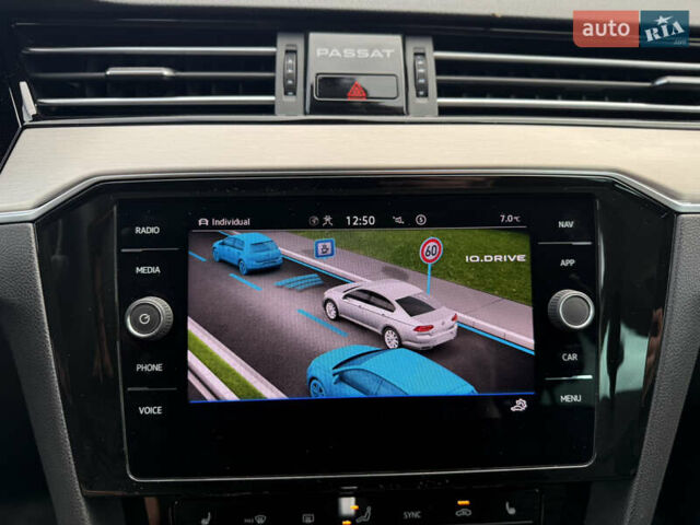 Черный Фольксваген Пассат, объемом двигателя 2 л и пробегом 98 тыс. км за 37700 $, фото 119 на Automoto.ua