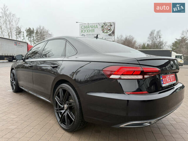 Чорний Фольксваген Пассат, об'ємом двигуна 2 л та пробігом 153 тис. км за 15899 $, фото 9 на Automoto.ua