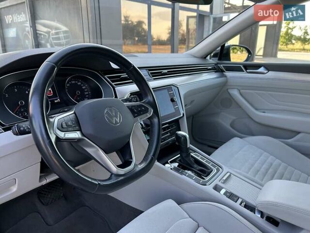 Черный Фольксваген Пассат, объемом двигателя 2 л и пробегом 158 тыс. км за 24999 $, фото 16 на Automoto.ua