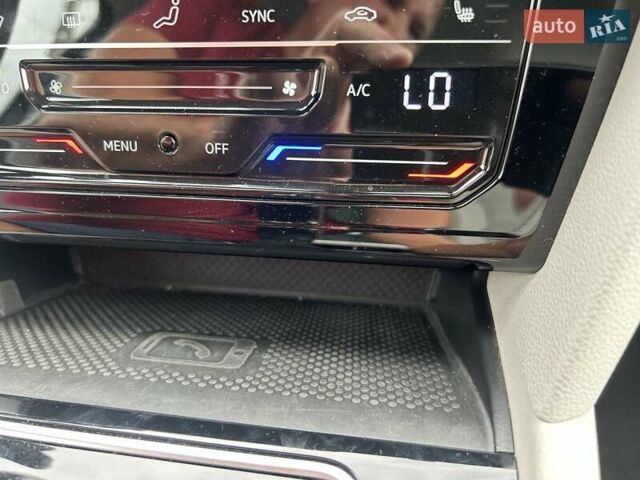 Черный Фольксваген Пассат, объемом двигателя 2 л и пробегом 158 тыс. км за 25550 $, фото 43 на Automoto.ua