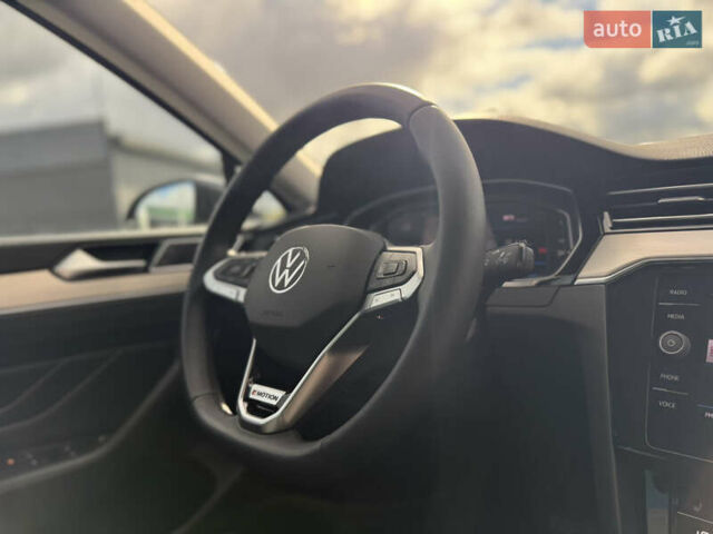 Черный Фольксваген Пассат, объемом двигателя 2 л и пробегом 99 тыс. км за 36500 $, фото 89 на Automoto.ua