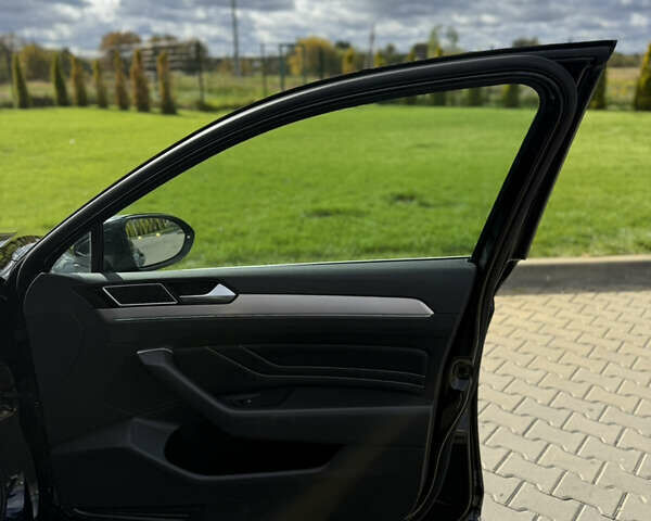 Черный Фольксваген Пассат, объемом двигателя 2 л и пробегом 98 тыс. км за 37700 $, фото 73 на Automoto.ua