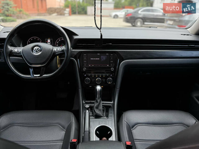 Черный Фольксваген Пассат, объемом двигателя 1.98 л и пробегом 105 тыс. км за 19500 $, фото 8 на Automoto.ua