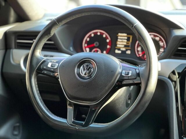 Чорний Фольксваген Пассат, об'ємом двигуна 2 л та пробігом 90 тис. км за 17800 $, фото 14 на Automoto.ua