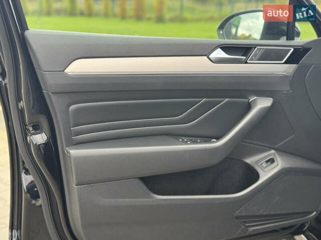 Черный Фольксваген Пассат, объемом двигателя 2 л и пробегом 99 тыс. км за 36500 $, фото 75 на Automoto.ua