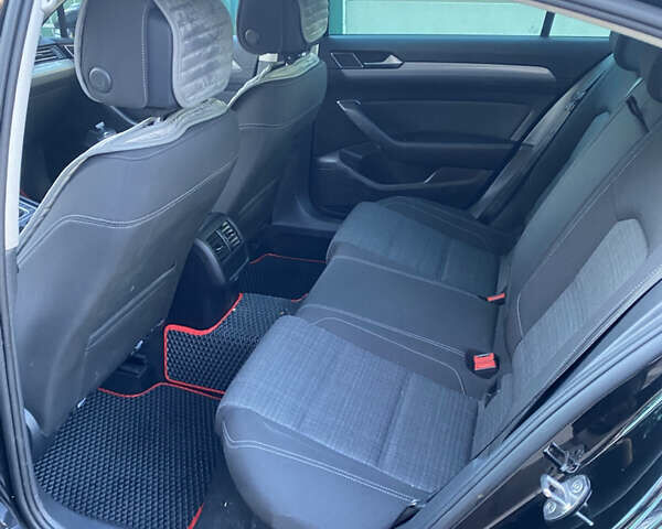 Черный Фольксваген Пассат, объемом двигателя 1.97 л и пробегом 189 тыс. км за 24300 $, фото 13 на Automoto.ua