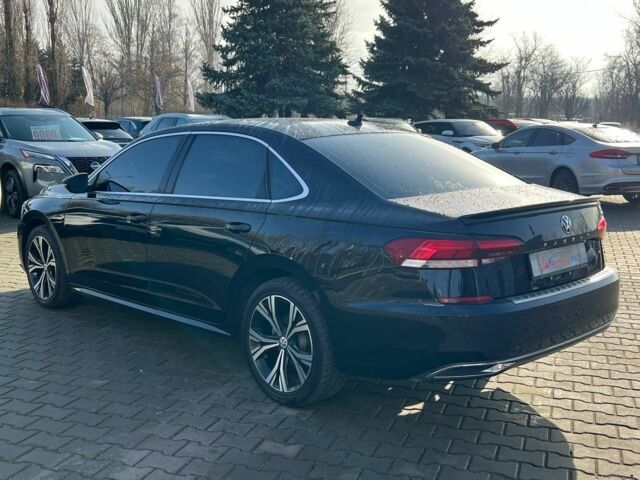 Чорний Фольксваген Пассат, об'ємом двигуна 2 л та пробігом 90 тис. км за 17800 $, фото 4 на Automoto.ua