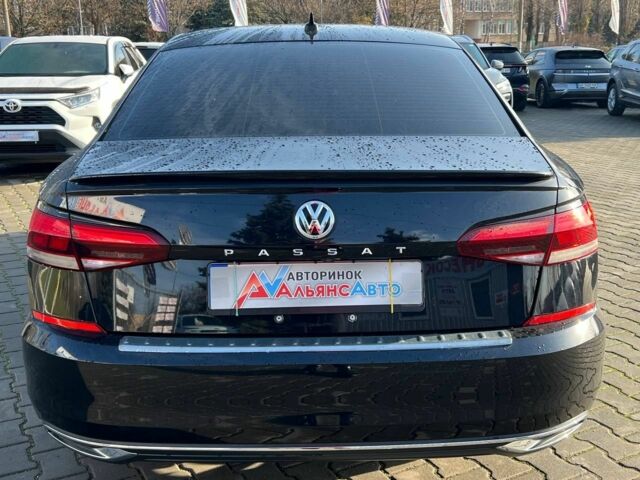 Чорний Фольксваген Пассат, об'ємом двигуна 2 л та пробігом 90 тис. км за 17800 $, фото 5 на Automoto.ua