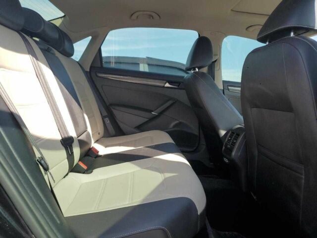 Черный Фольксваген Пассат, объемом двигателя 2 л и пробегом 42 тыс. км за 13000 $, фото 9 на Automoto.ua