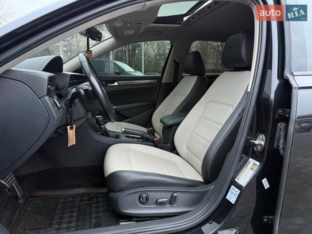 Чорний Фольксваген Пассат, об'ємом двигуна 2 л та пробігом 92 тис. км за 18800 $, фото 27 на Automoto.ua