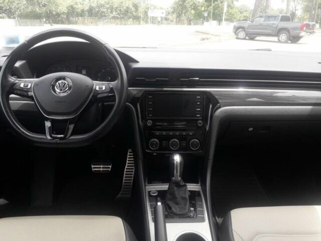 Черный Фольксваген Пассат, объемом двигателя 2 л и пробегом 49 тыс. км за 8500 $, фото 10 на Automoto.ua