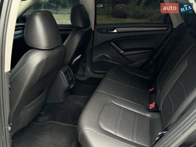 Черный Фольксваген Пассат, объемом двигателя 1.98 л и пробегом 105 тыс. км за 19500 $, фото 12 на Automoto.ua