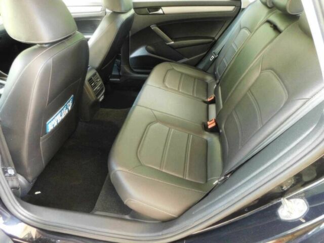 Черный Фольксваген Пассат, объемом двигателя 2 л и пробегом 45 тыс. км за 23000 $, фото 10 на Automoto.ua