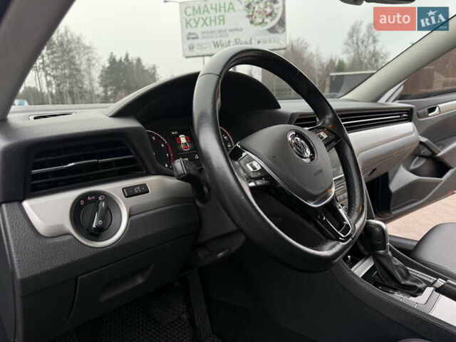 Чорний Фольксваген Пассат, об'ємом двигуна 2 л та пробігом 153 тис. км за 15899 $, фото 49 на Automoto.ua