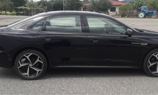 Черный Фольксваген Пассат, объемом двигателя 2 л и пробегом 49 тыс. км за 8500 $, фото 5 на Automoto.ua