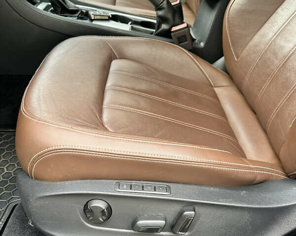 Черный Фольксваген Пассат, объемом двигателя 2 л и пробегом 104 тыс. км за 23500 $, фото 8 на Automoto.ua