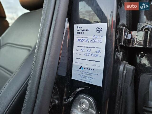 Чорний Фольксваген Пассат, об'ємом двигуна 2 л та пробігом 123 тис. км за 18700 $, фото 13 на Automoto.ua