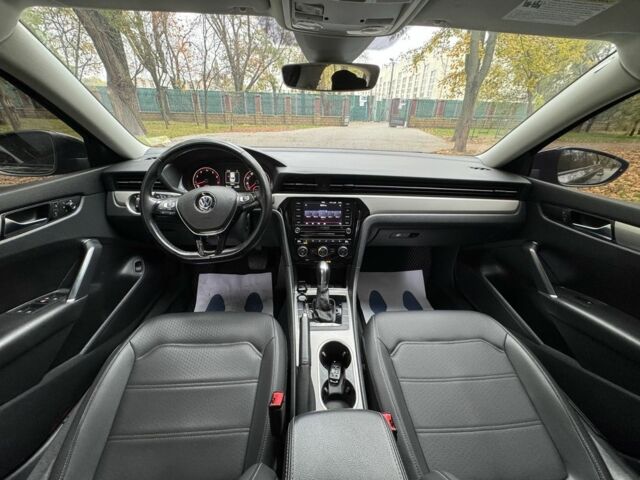 Чорний Фольксваген Пассат, об'ємом двигуна 2 л та пробігом 150 тис. км за 15750 $, фото 2 на Automoto.ua