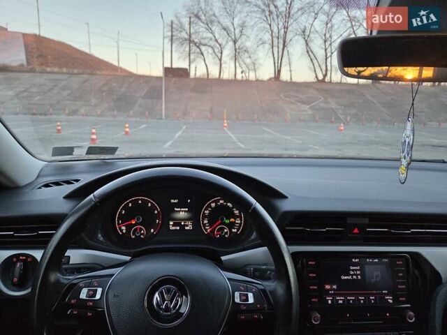 Чорний Фольксваген Пассат, об'ємом двигуна 2 л та пробігом 123 тис. км за 18700 $, фото 53 на Automoto.ua