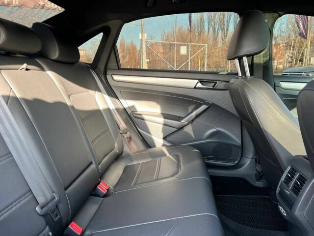 Чорний Фольксваген Пассат, об'ємом двигуна 2 л та пробігом 90 тис. км за 17800 $, фото 20 на Automoto.ua