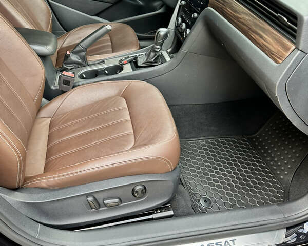 Черный Фольксваген Пассат, объемом двигателя 2 л и пробегом 104 тыс. км за 23500 $, фото 9 на Automoto.ua