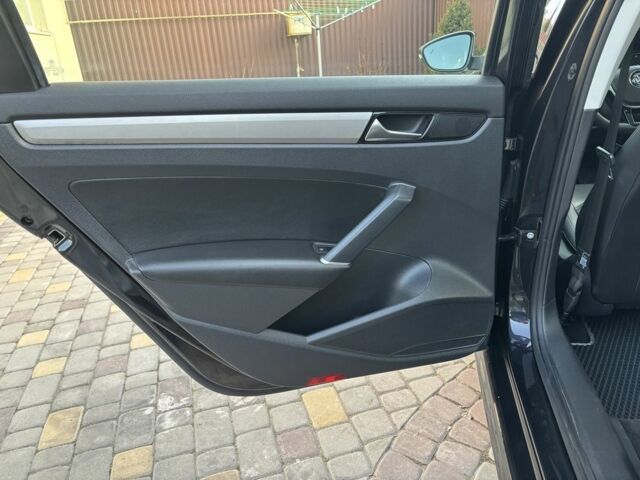 Черный Фольксваген Пассат, объемом двигателя 2 л и пробегом 125 тыс. км за 19500 $, фото 21 на Automoto.ua