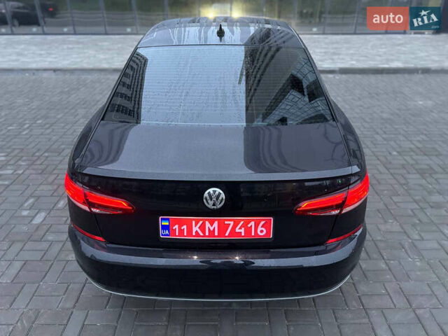 Чорний Фольксваген Пассат, об'ємом двигуна 2 л та пробігом 272 тис. км за 13999 $, фото 7 на Automoto.ua