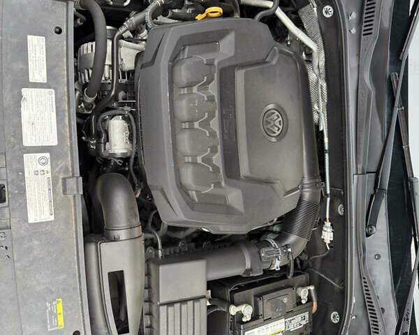 Чорний Фольксваген Пассат, об'ємом двигуна 2 л та пробігом 153 тис. км за 15899 $, фото 58 на Automoto.ua